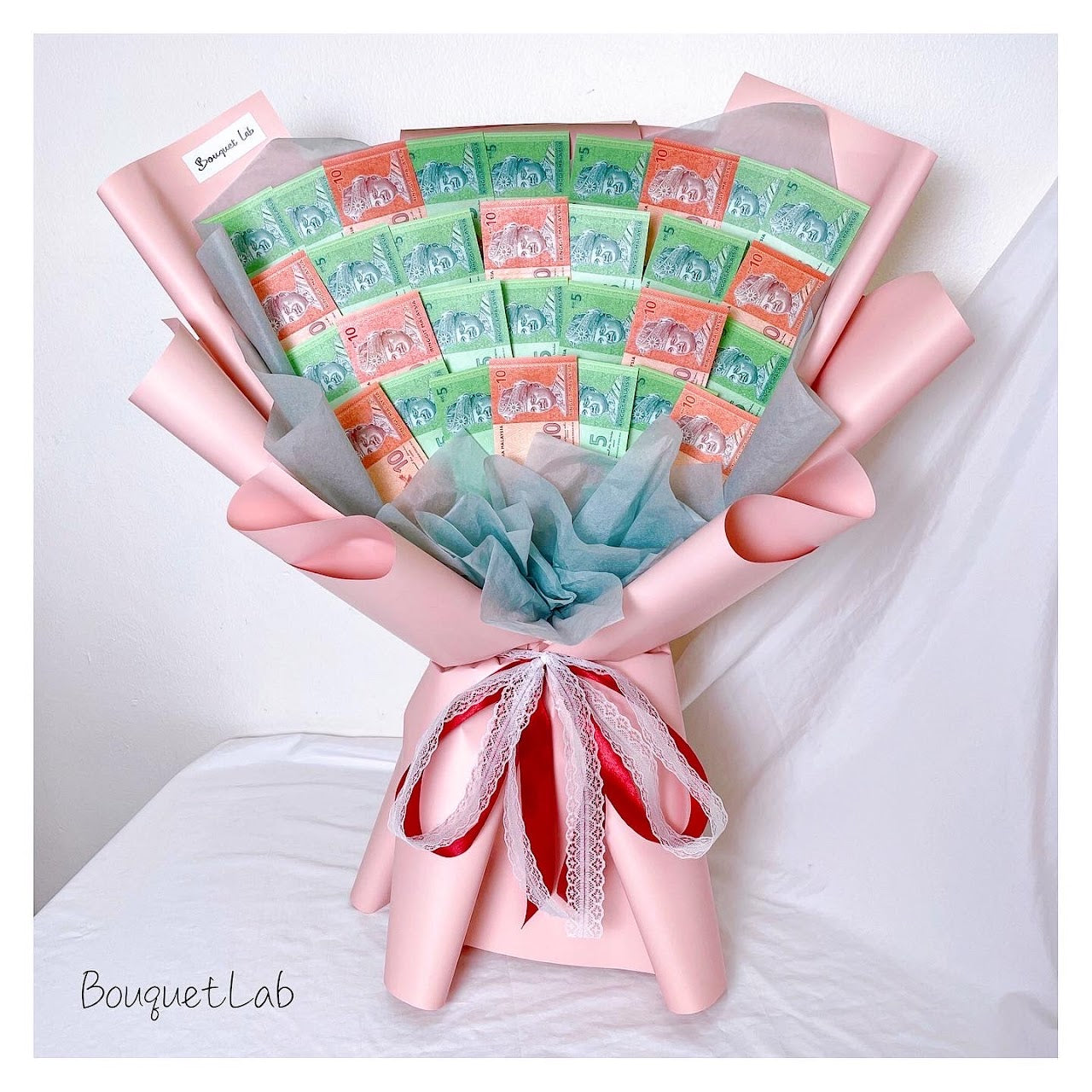 Thirty Petals 200