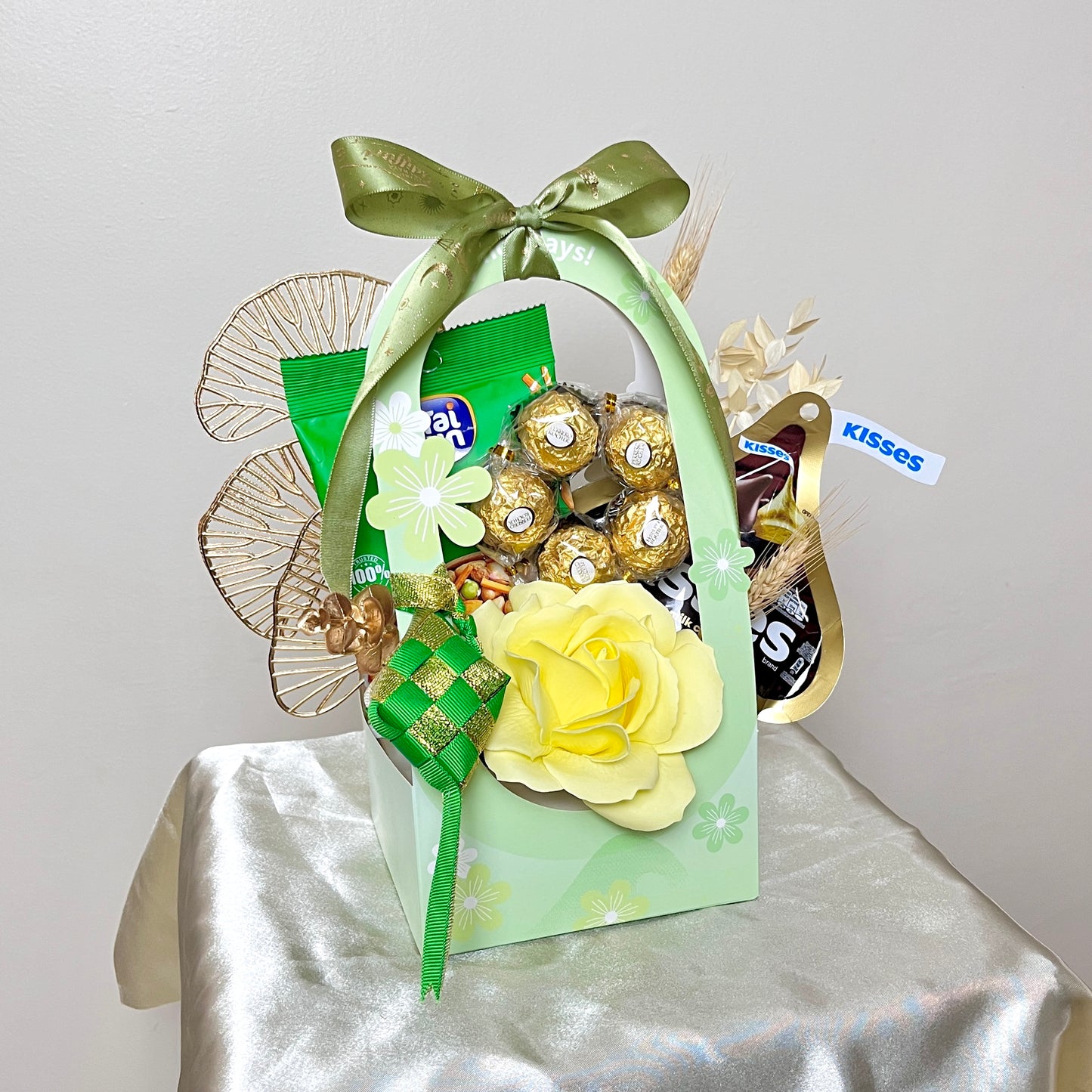 Raya Harmony Gift Box